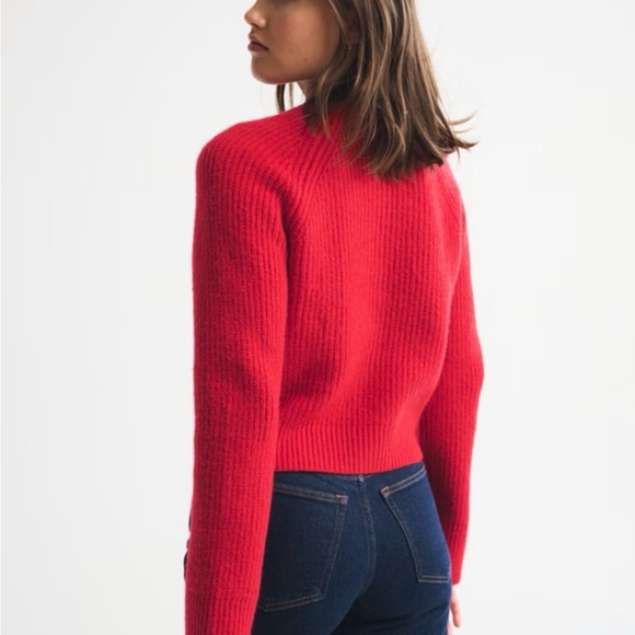 NWT Abercrombie & Fitch Red Button-Up Women's Sweater - Picture 7 of 7